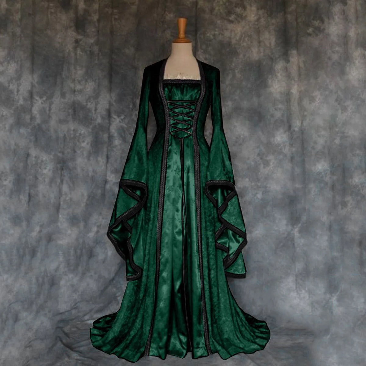 Vintage Gothic Costume Dress – Elegant Lace-Up Design for Halloween & Roleplay Fans