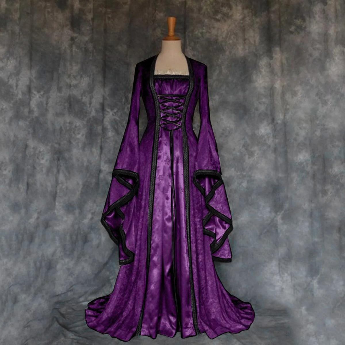 Vintage Gothic Costume Dress – Elegant Lace-Up Design for Halloween & Roleplay Fans