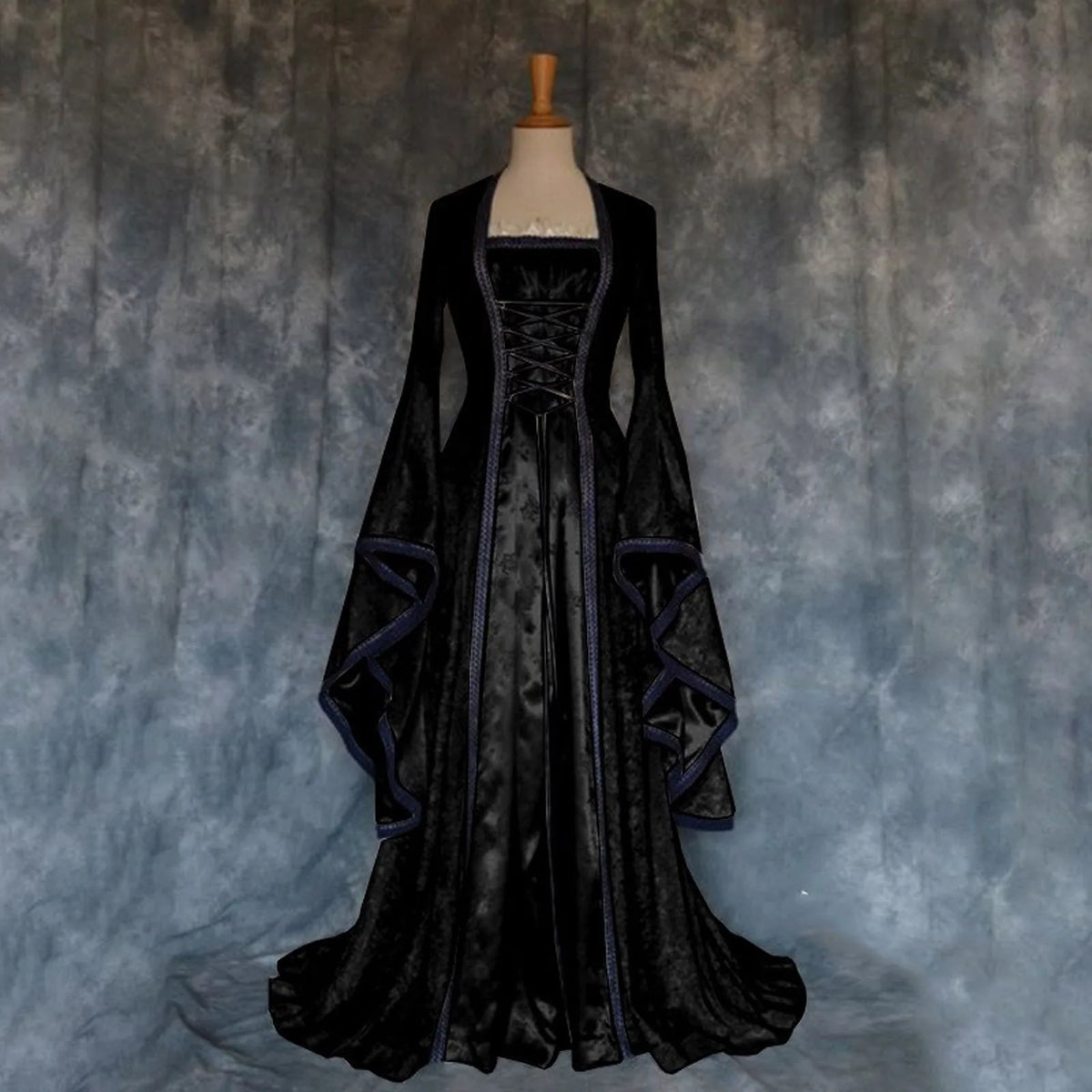 Vintage Gothic Costume Dress – Elegant Lace-Up Design for Halloween & Roleplay Fans